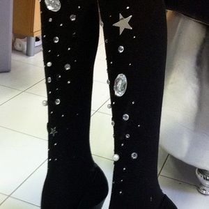 Meet your Posher, Shakera